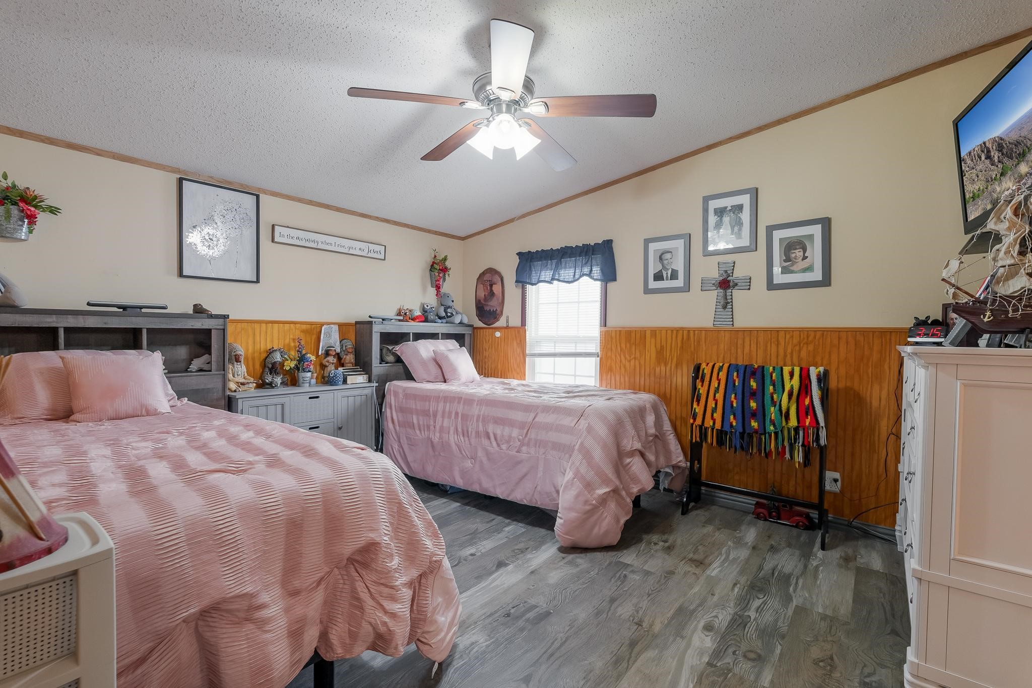 4394 Iroquois Drive