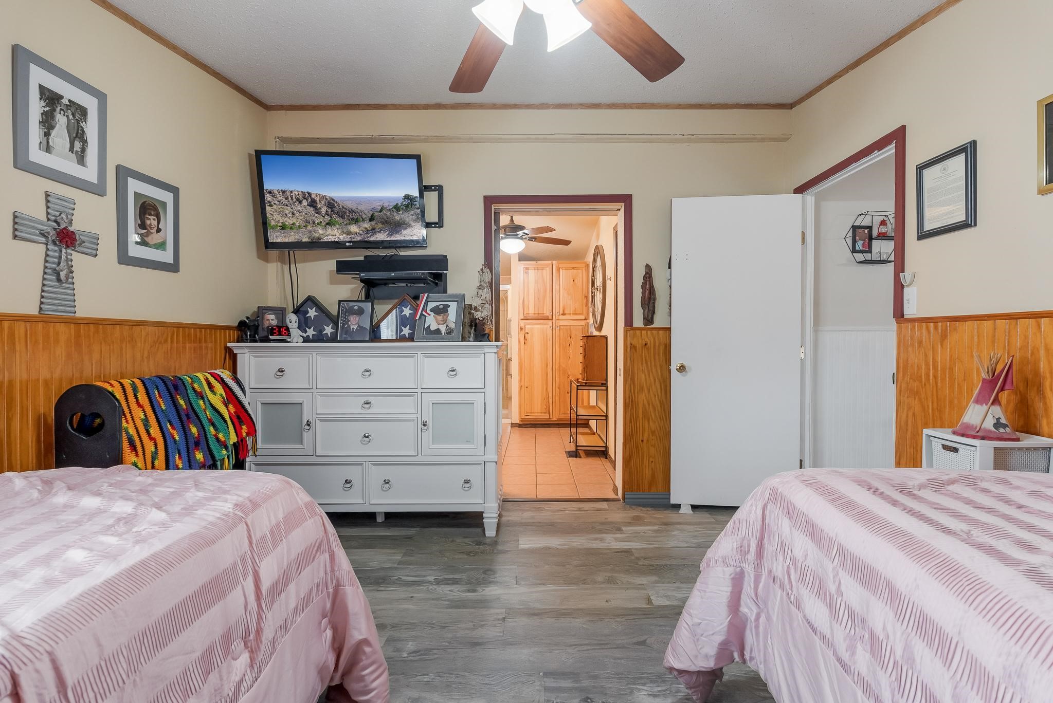 4394 Iroquois Drive