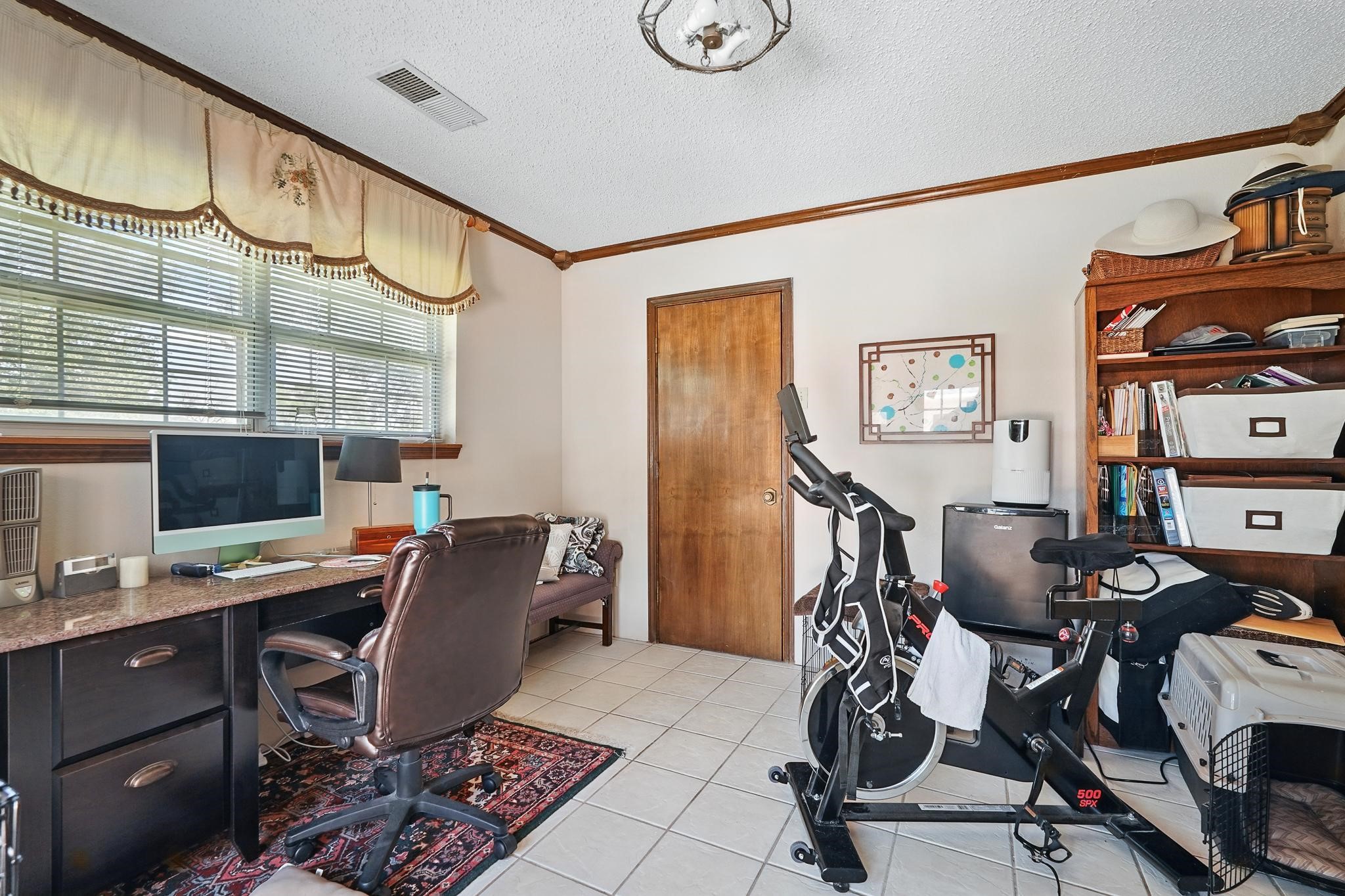 233 Country Place S