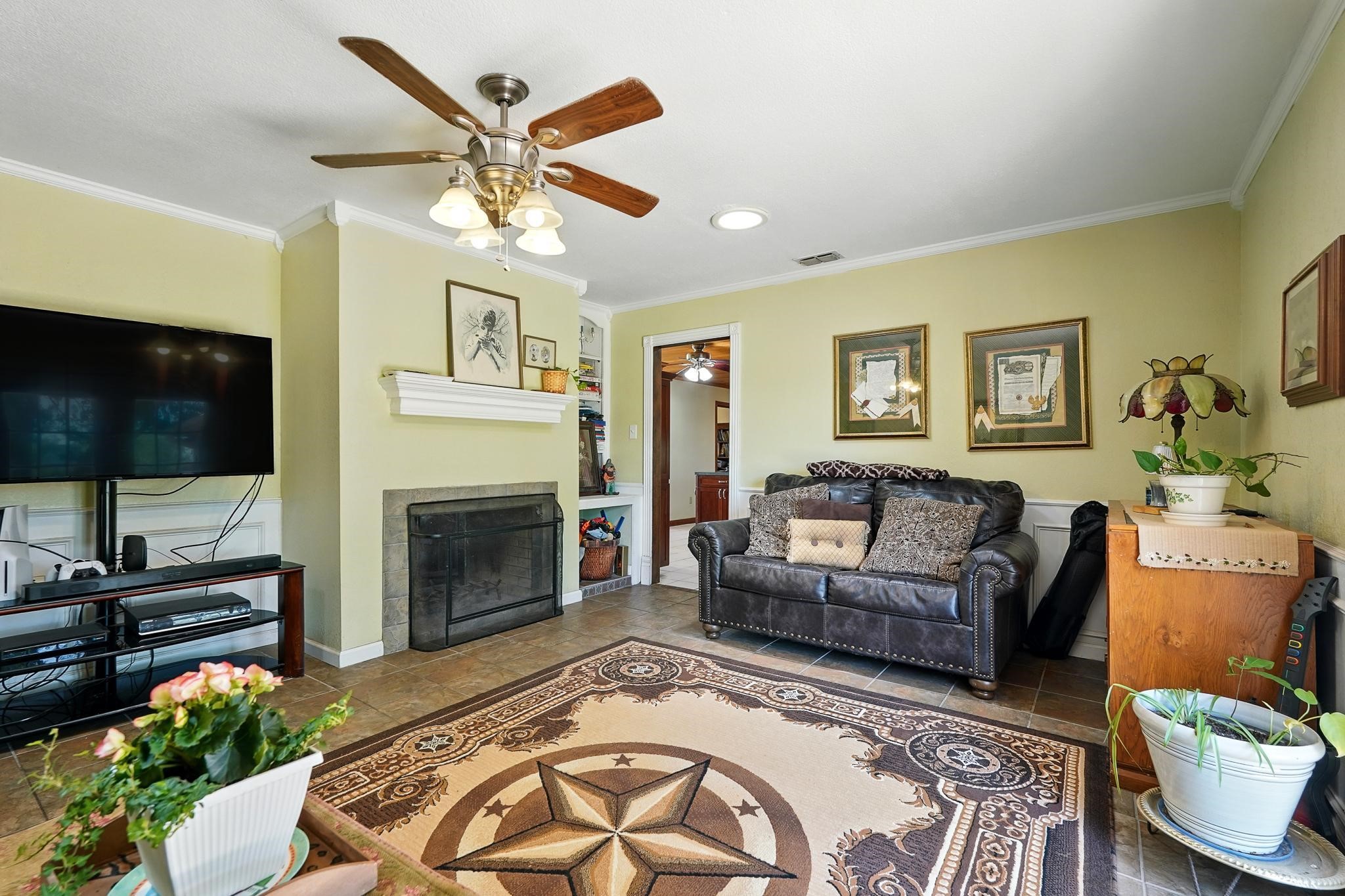 233 Country Place S