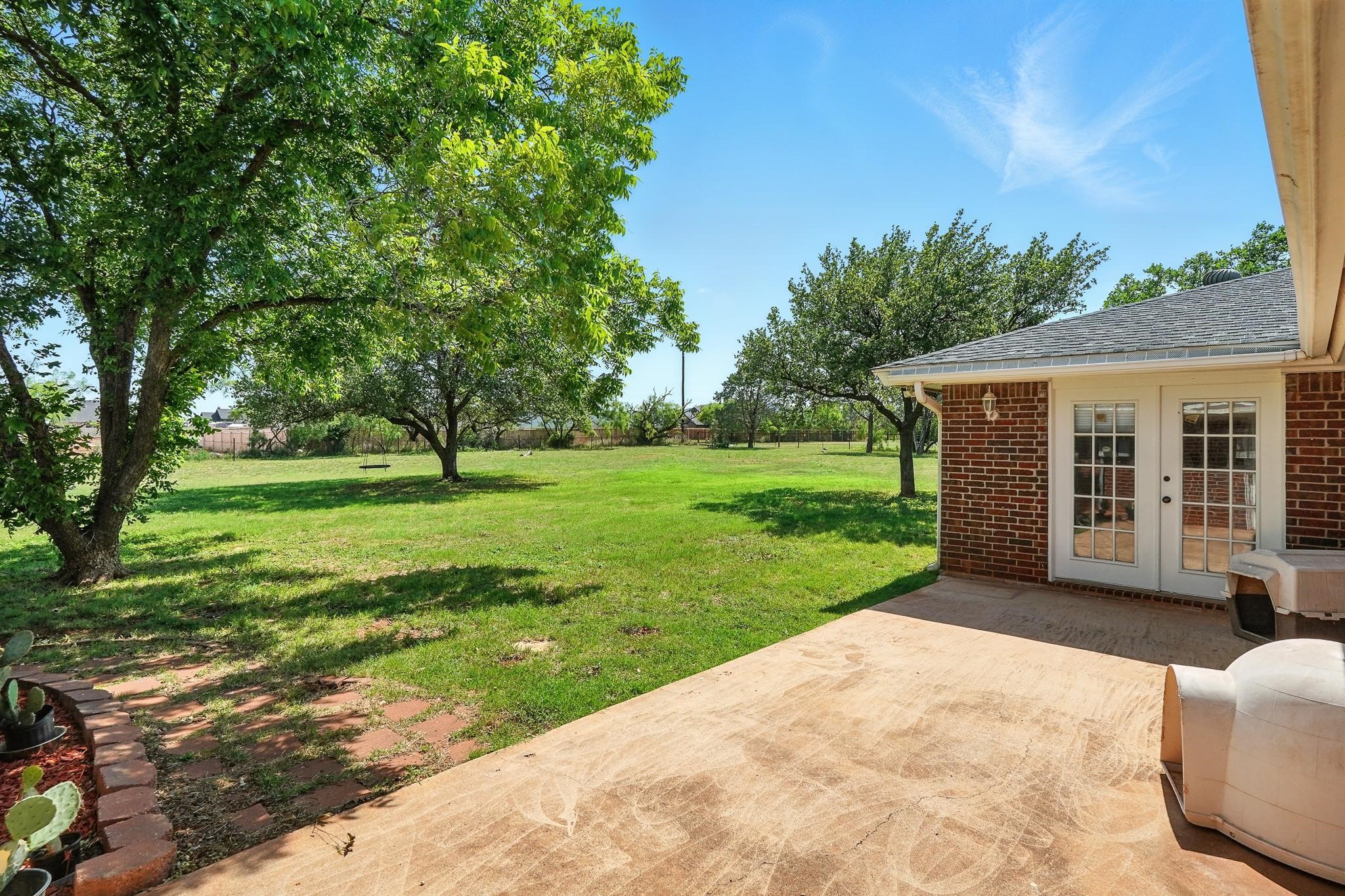 233 Country Place S