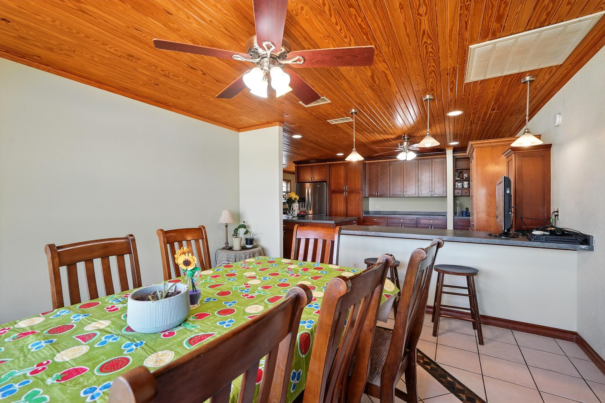 233 Country Place S