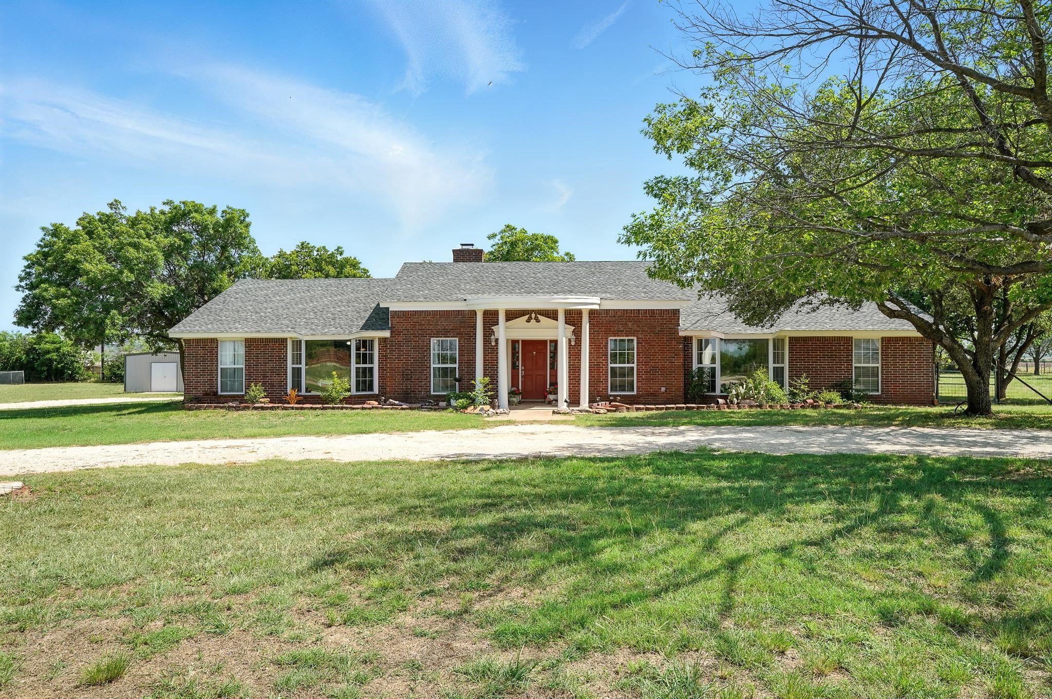 233 Country Place S