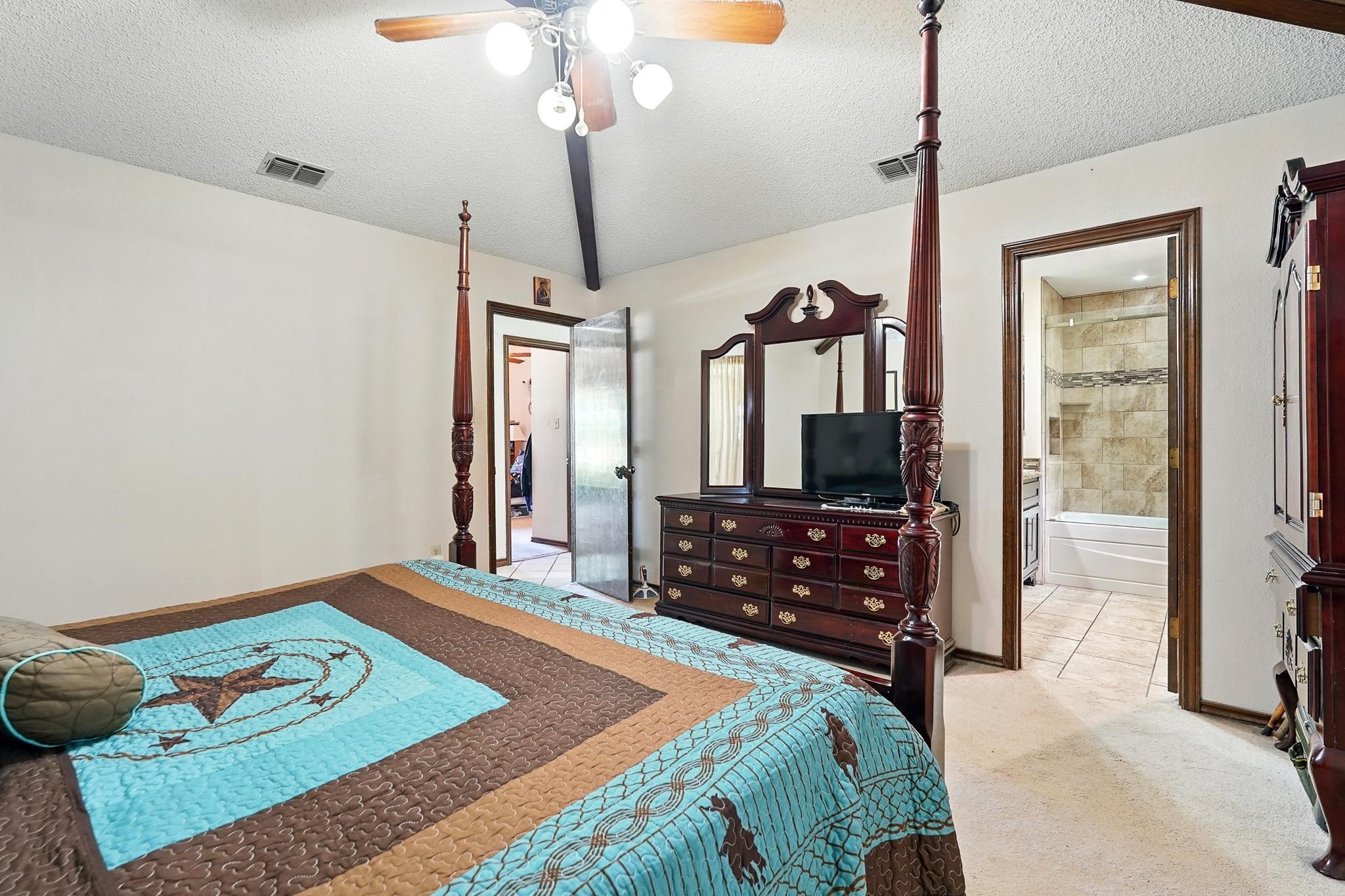 233 Country Place S