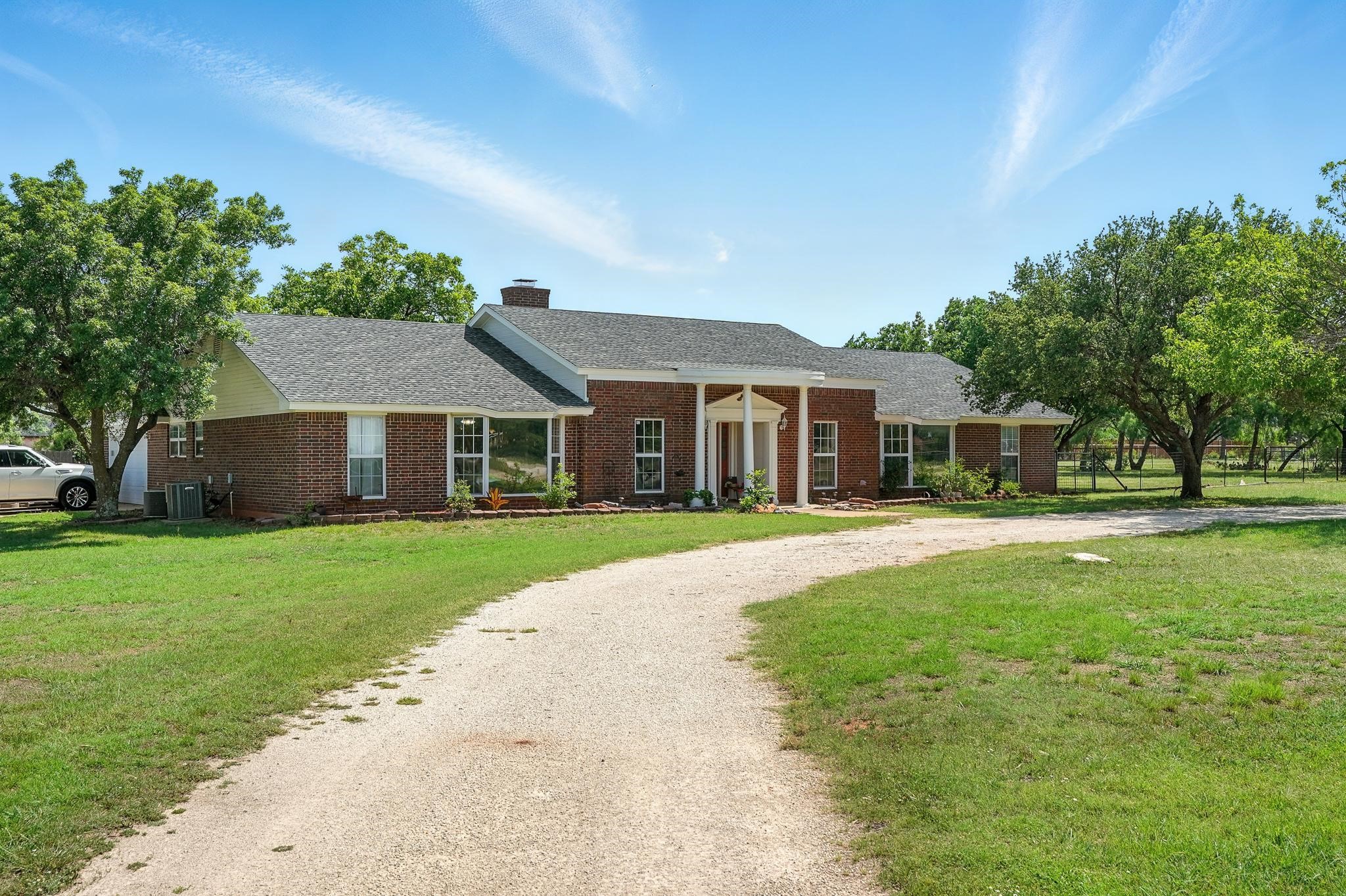 233 Country Place S