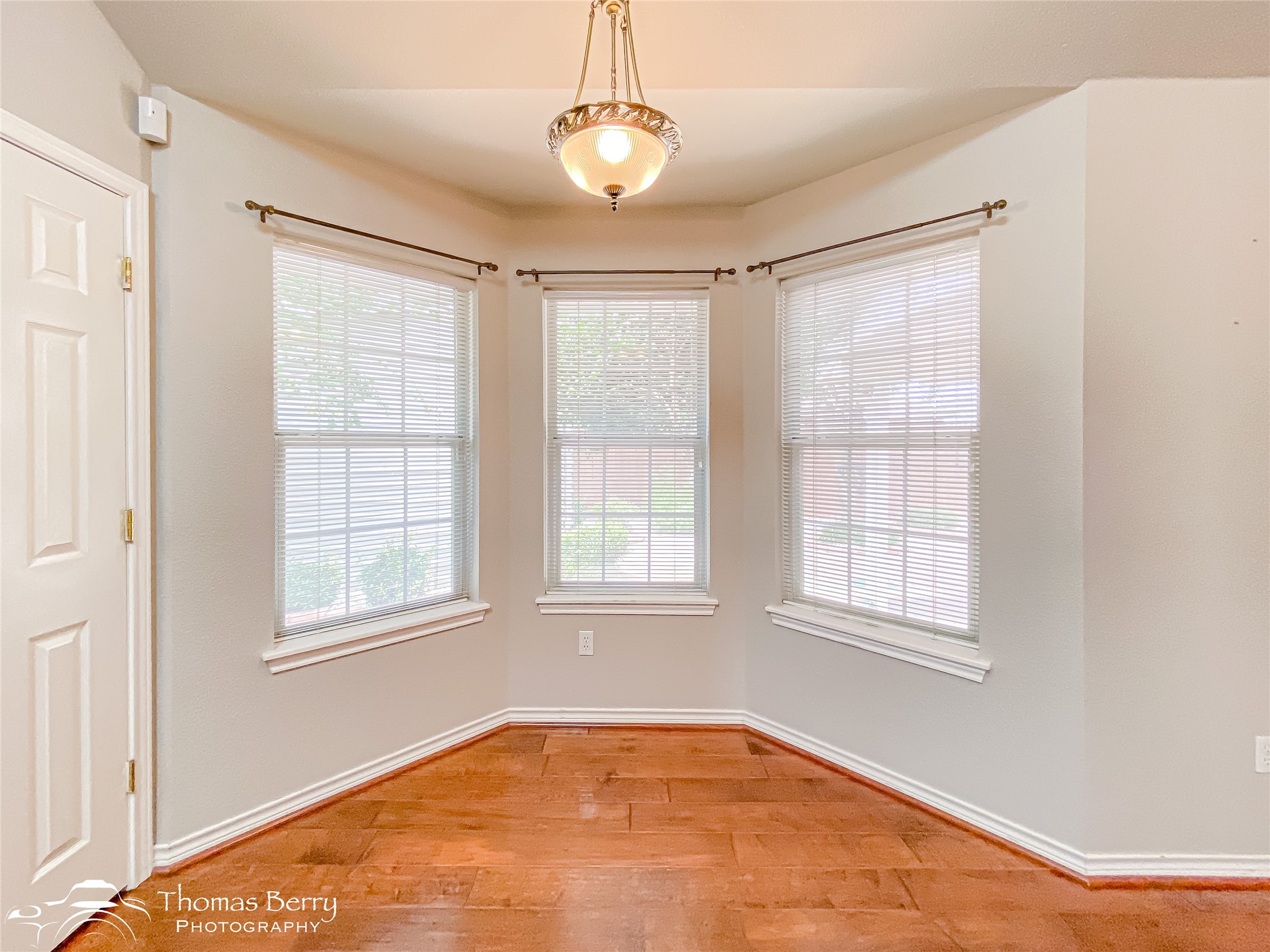 3958 Duke Lane