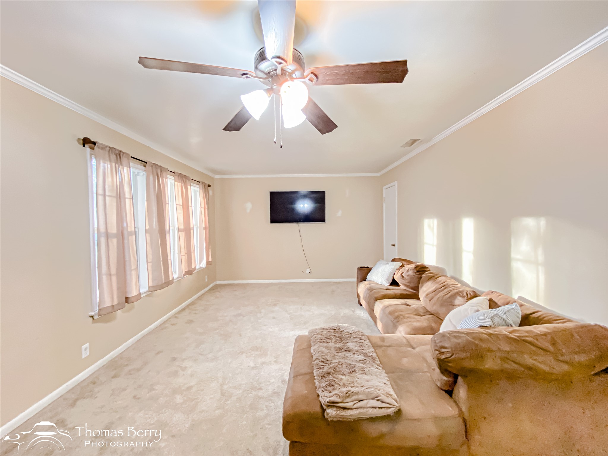 833 Amherst Drive