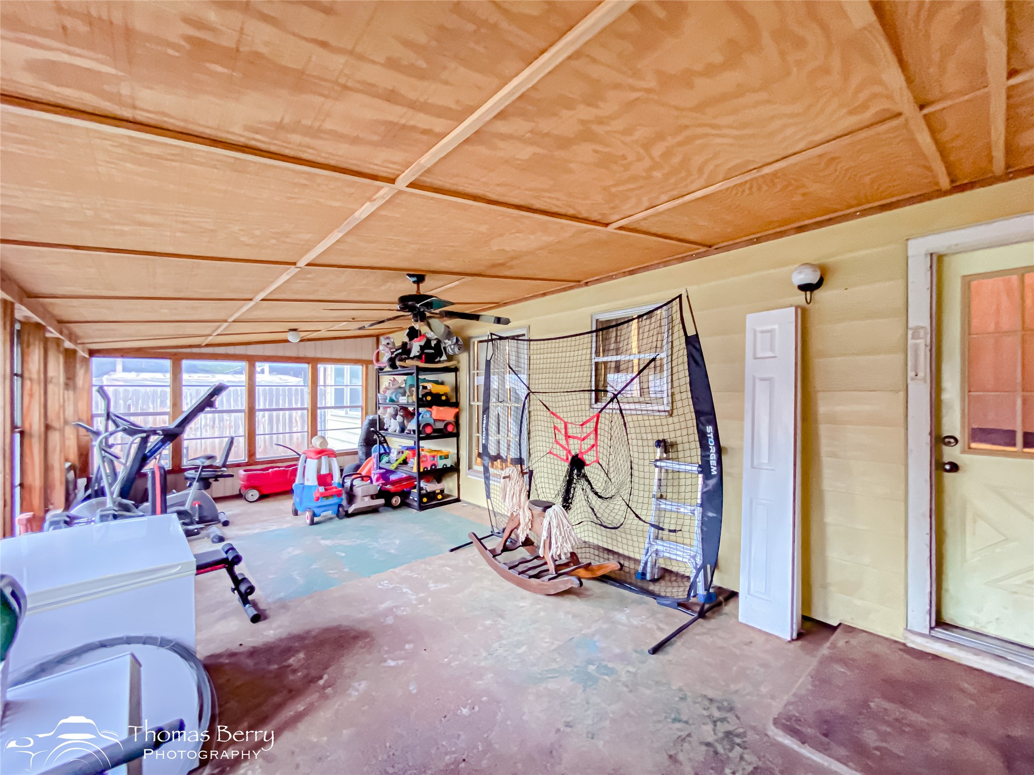 833 Amherst Drive