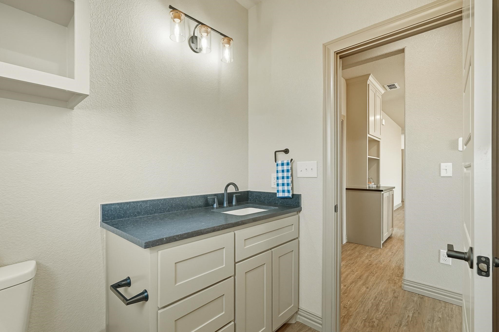 2133 Pvt Rd 4282
