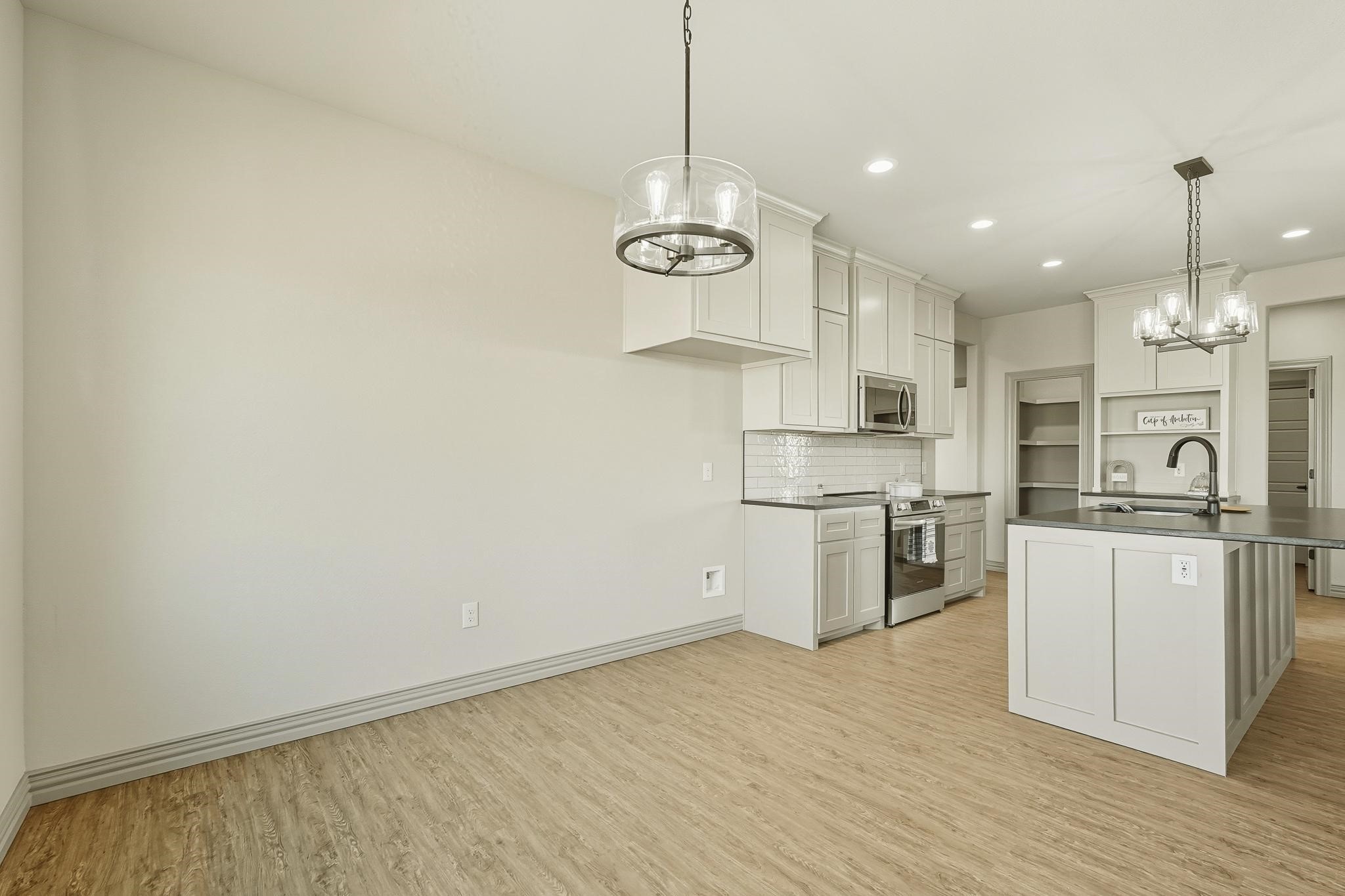 2133 Pvt Rd 4282