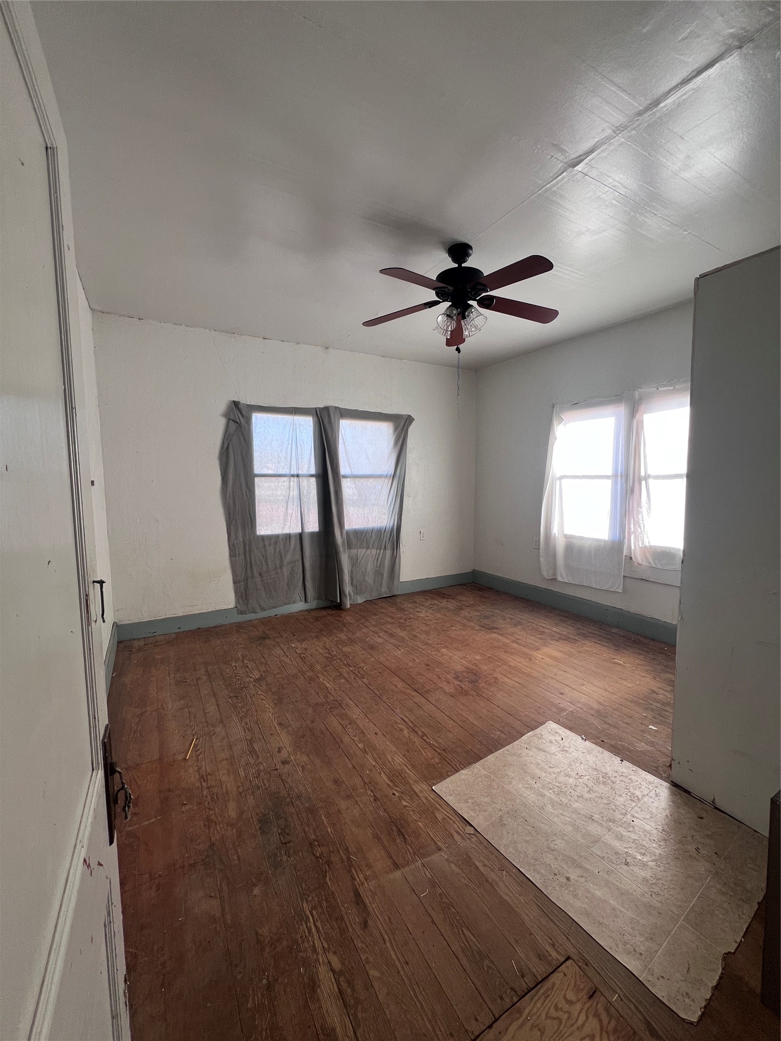 407 Commercial Avenue