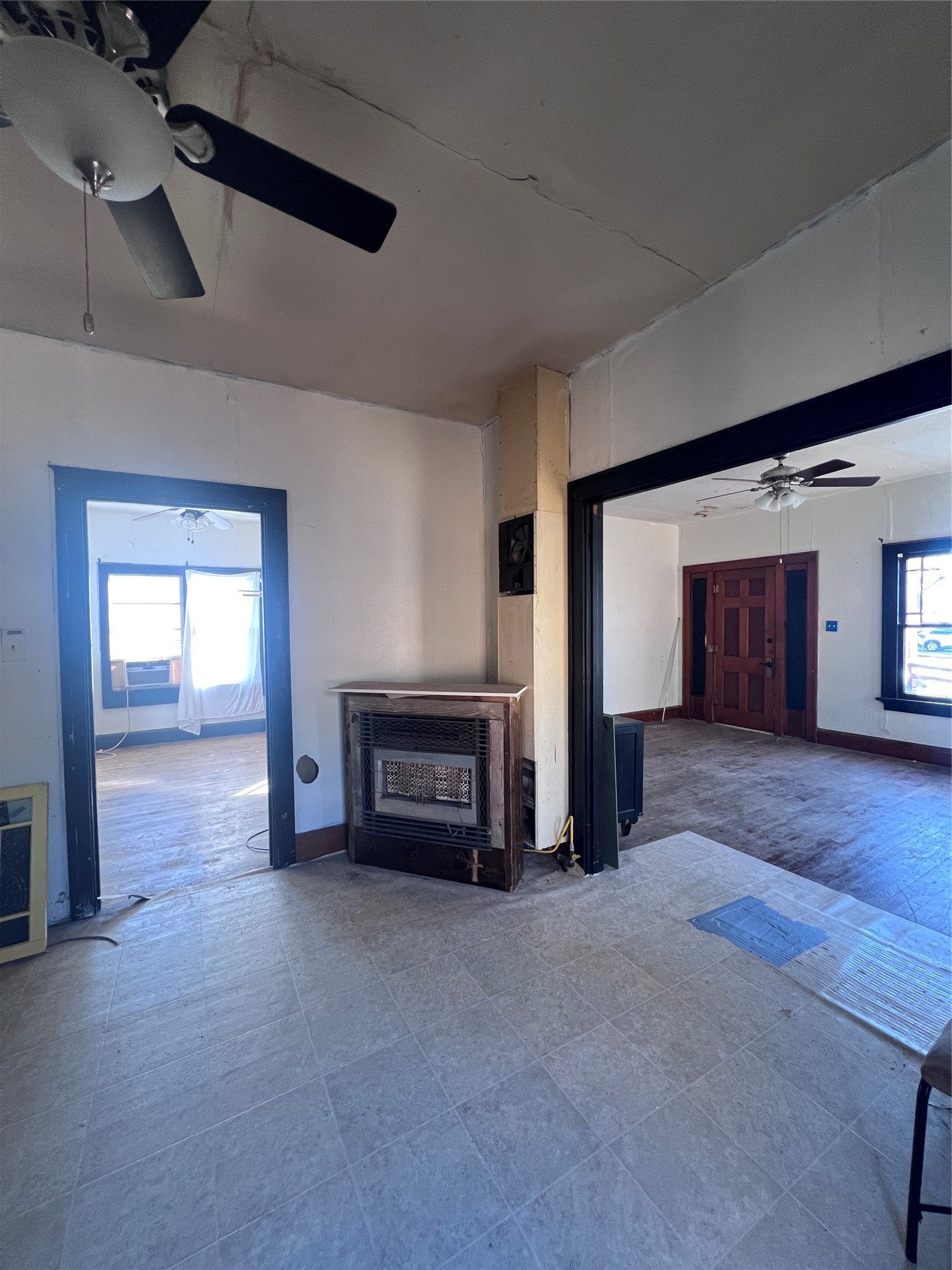 407 Commercial Avenue