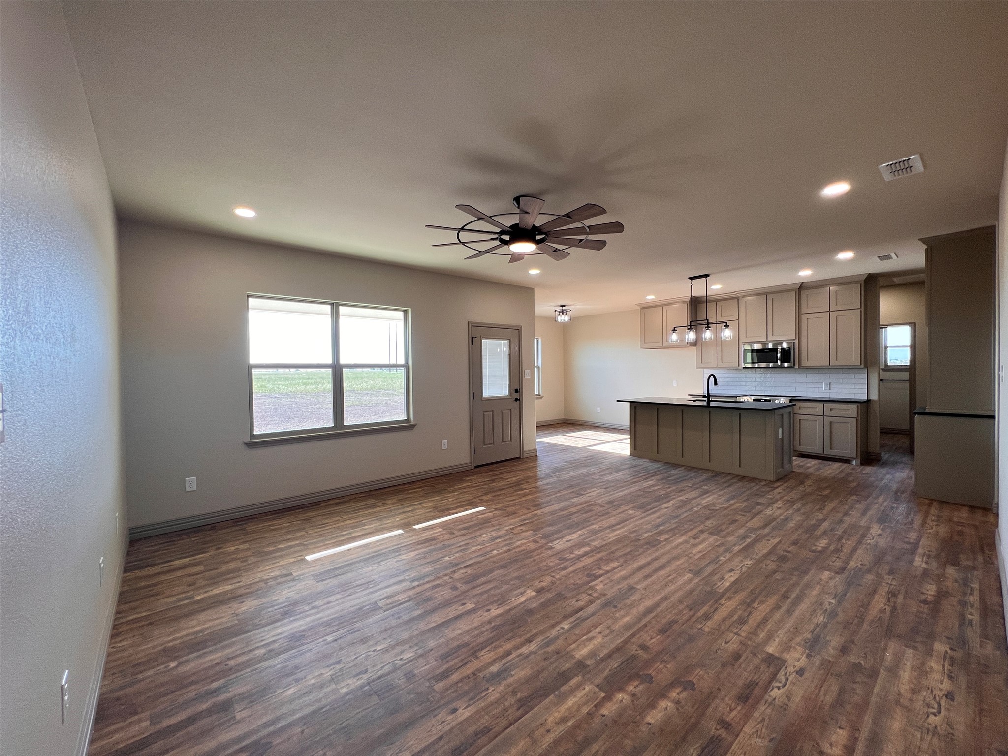 2345 Private Road 4282
