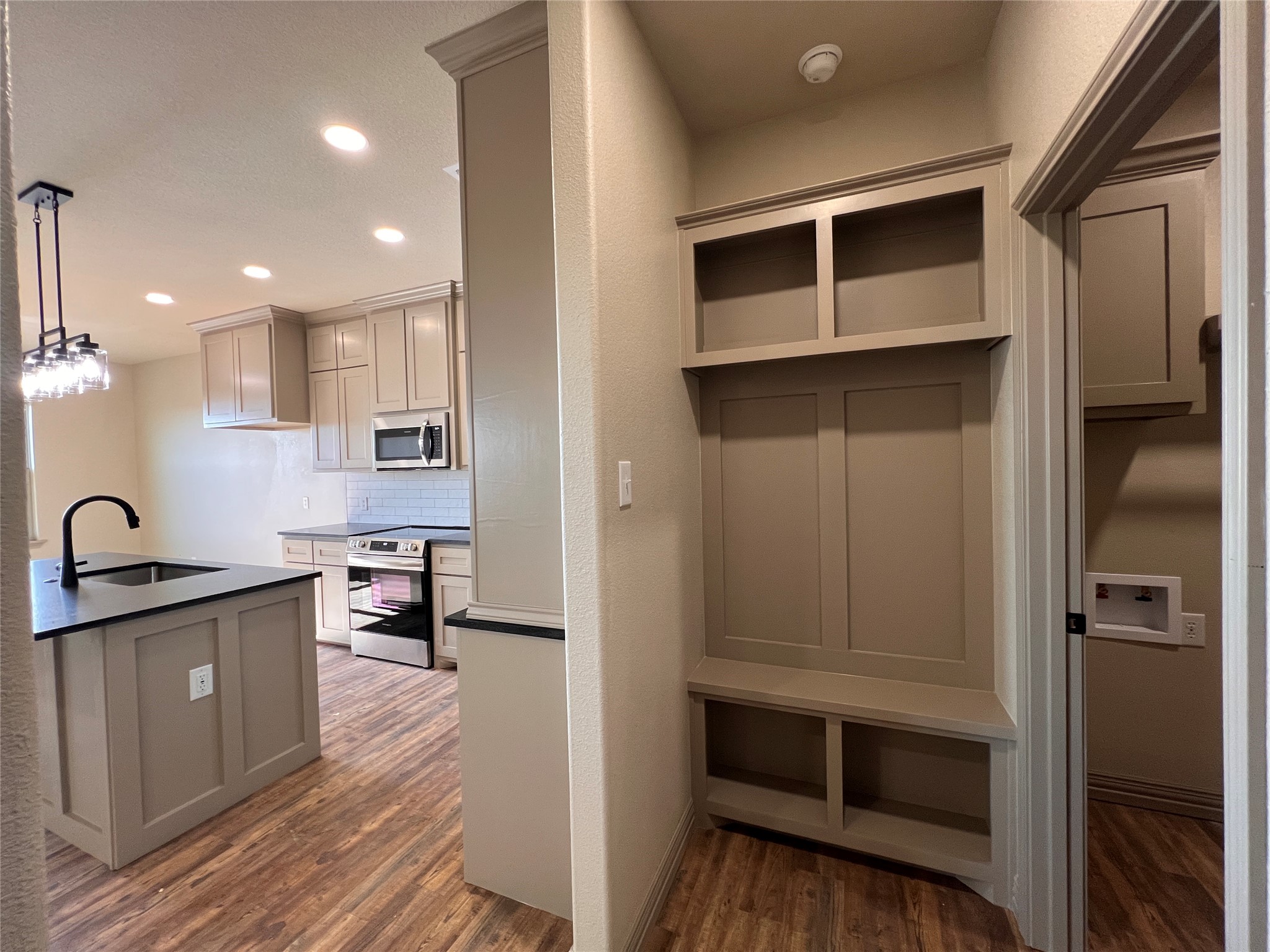 2345 Private Road 4282
