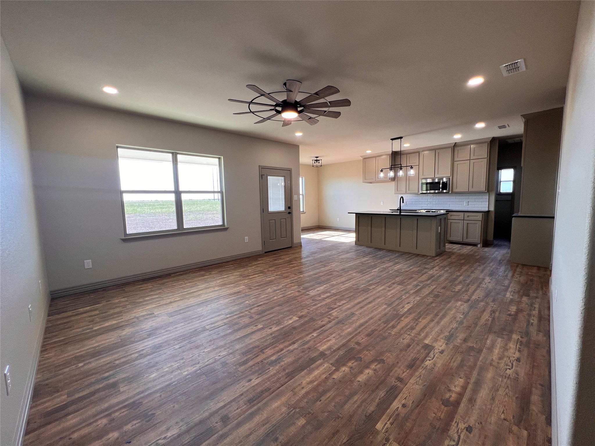 2345 Private Road 4282