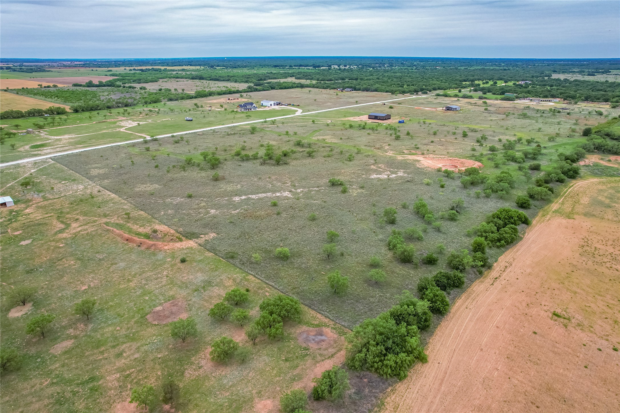 1376 Private Road 3390
