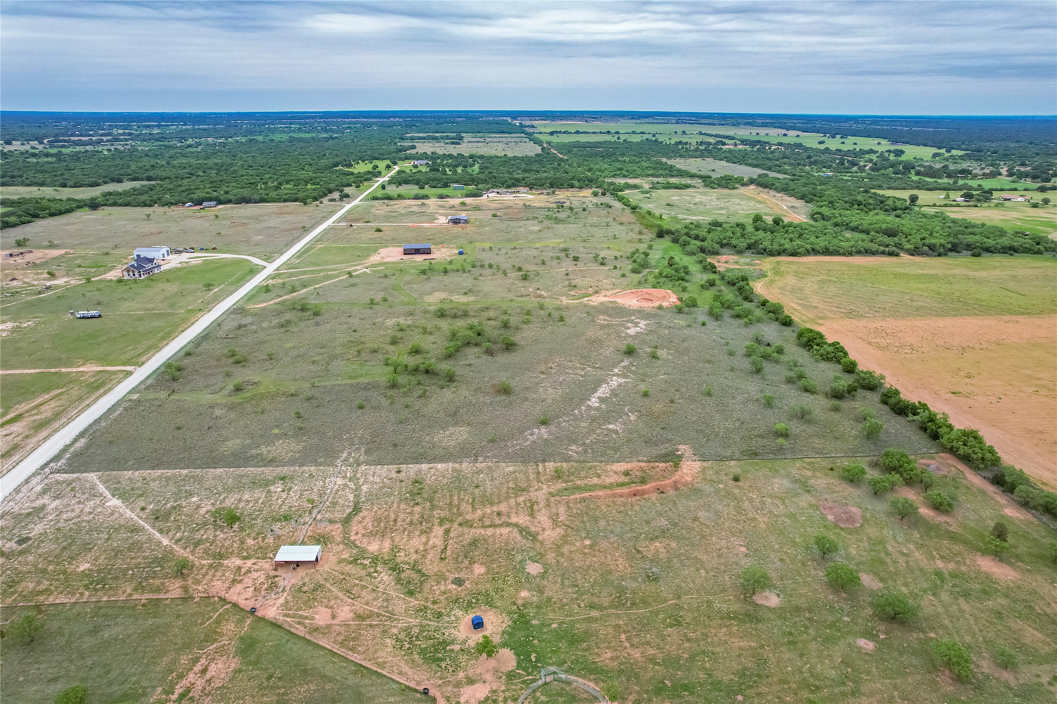 1376 Private Road 3390