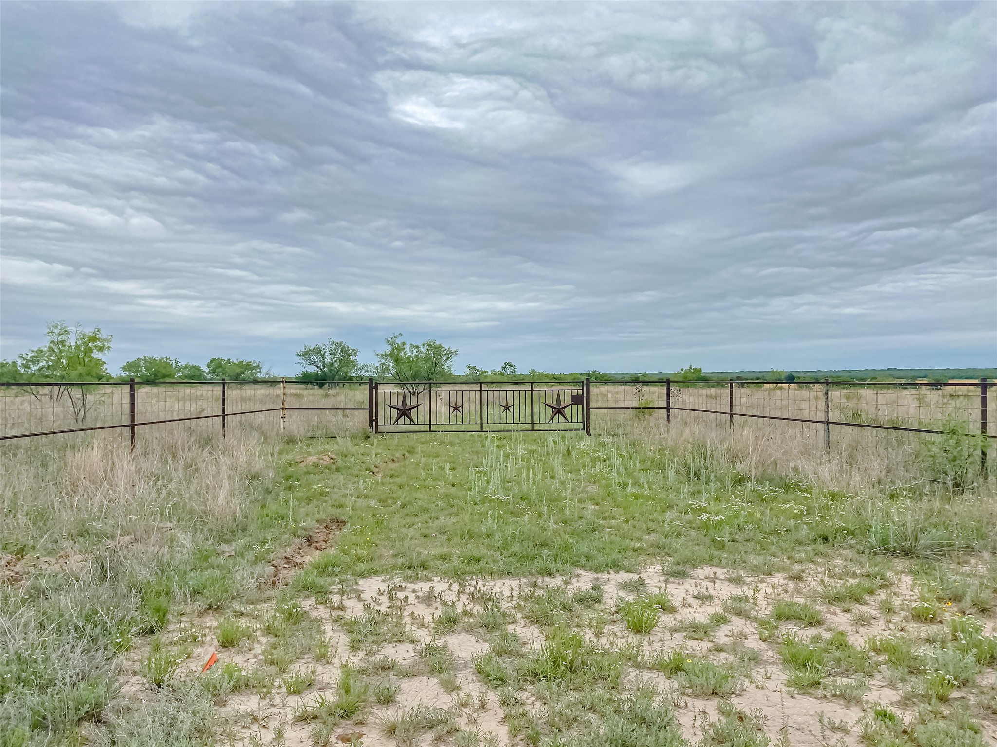 1376 Private Road 3390