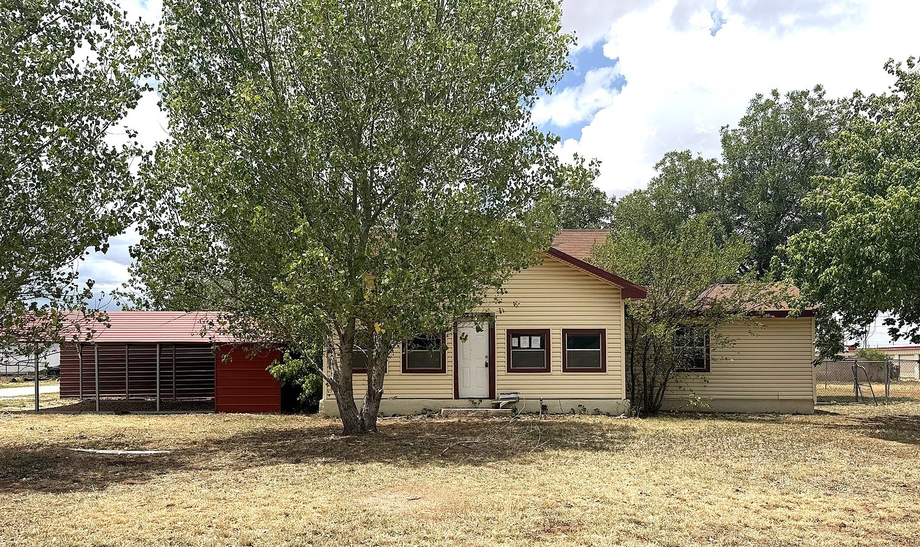 601 Edwards