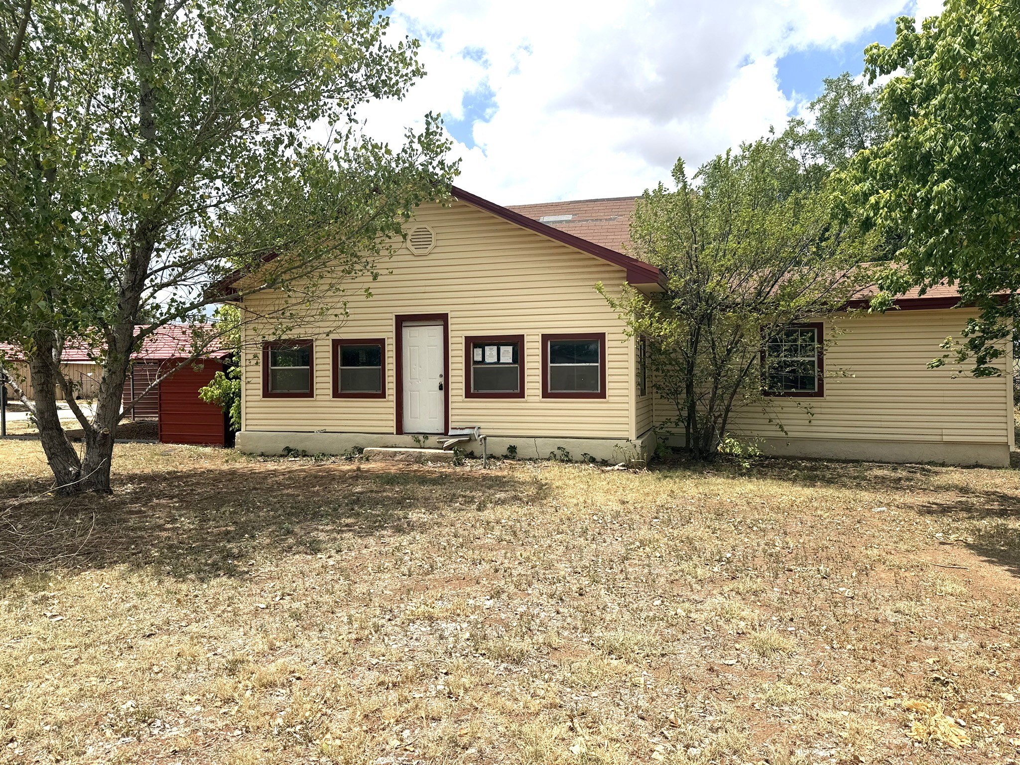 601 Edwards