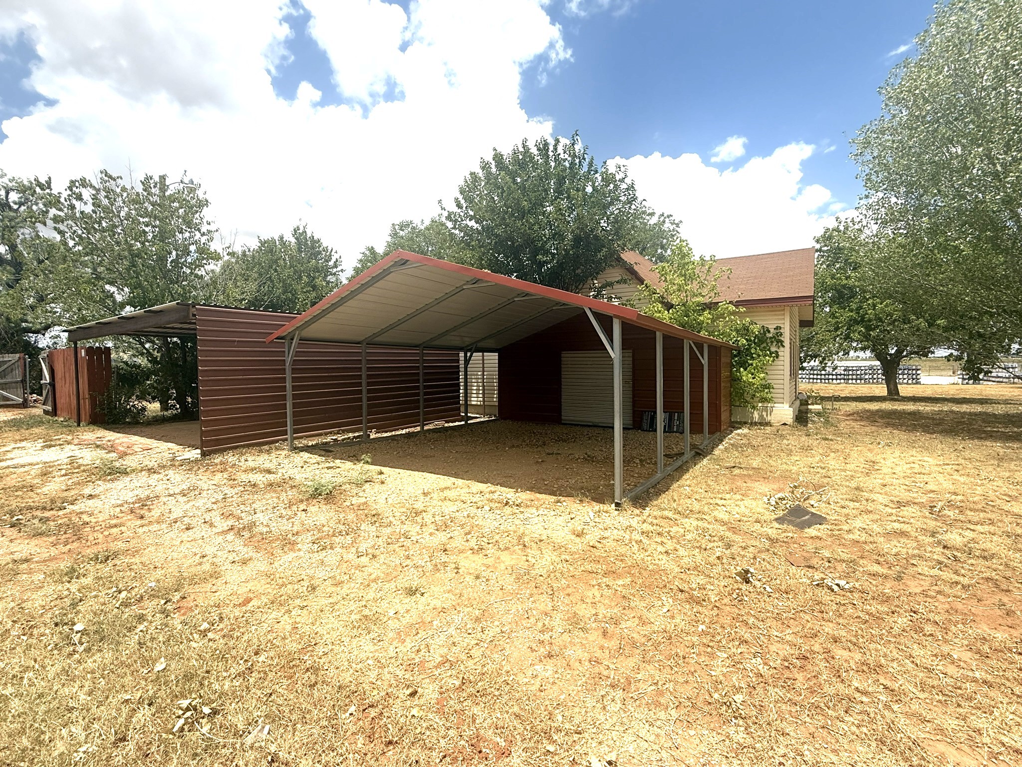 601 Edwards