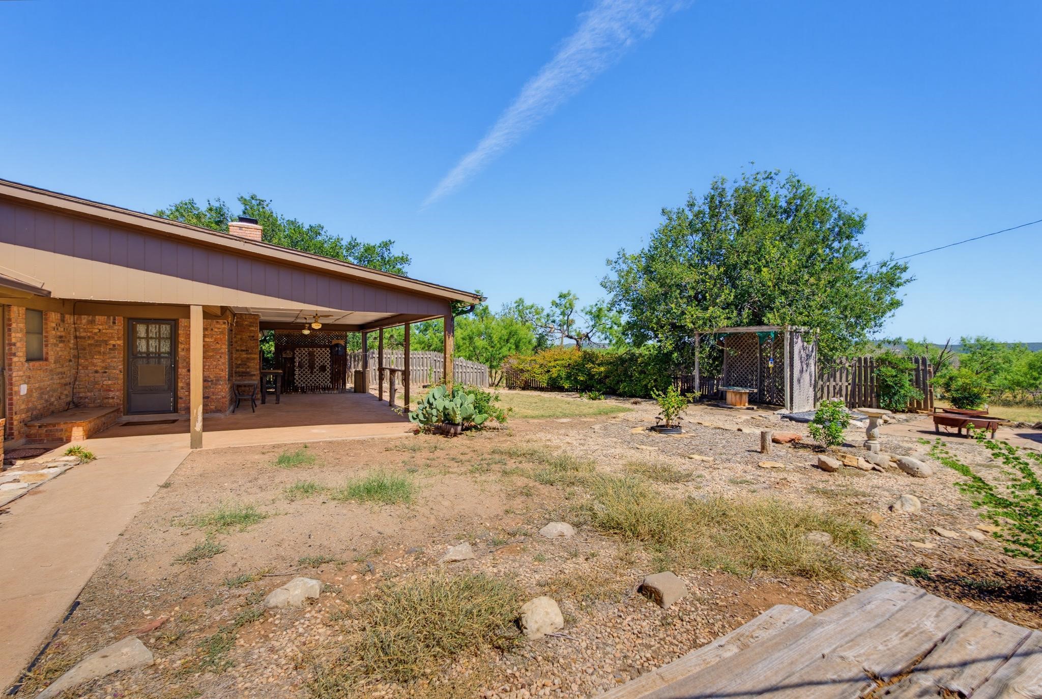 727 Key Lane