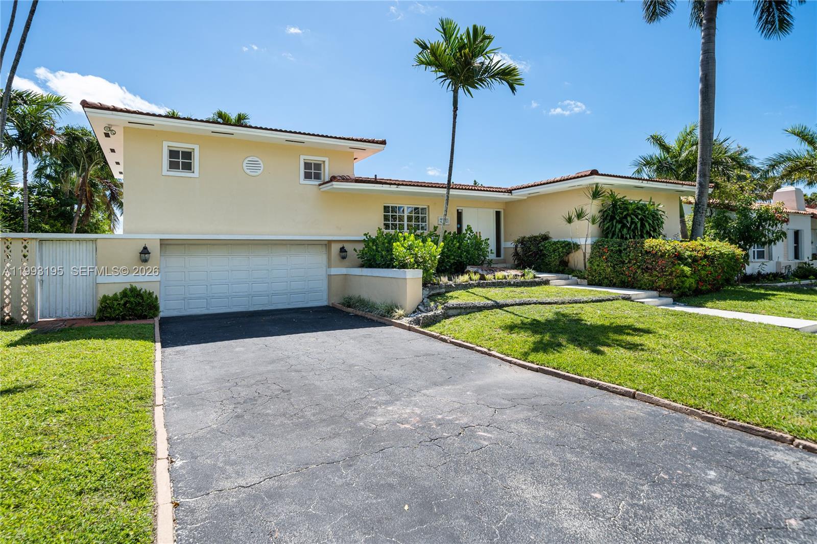 7531 Beachview Dr