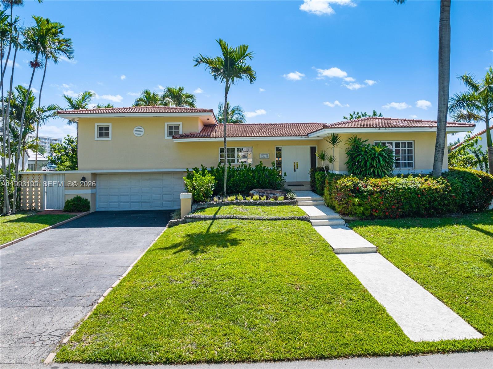 7531 Beachview Dr