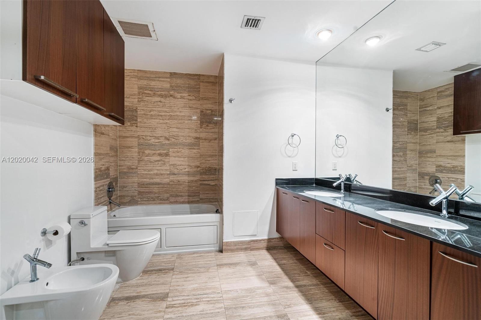 16001 Collins Ave # 1505