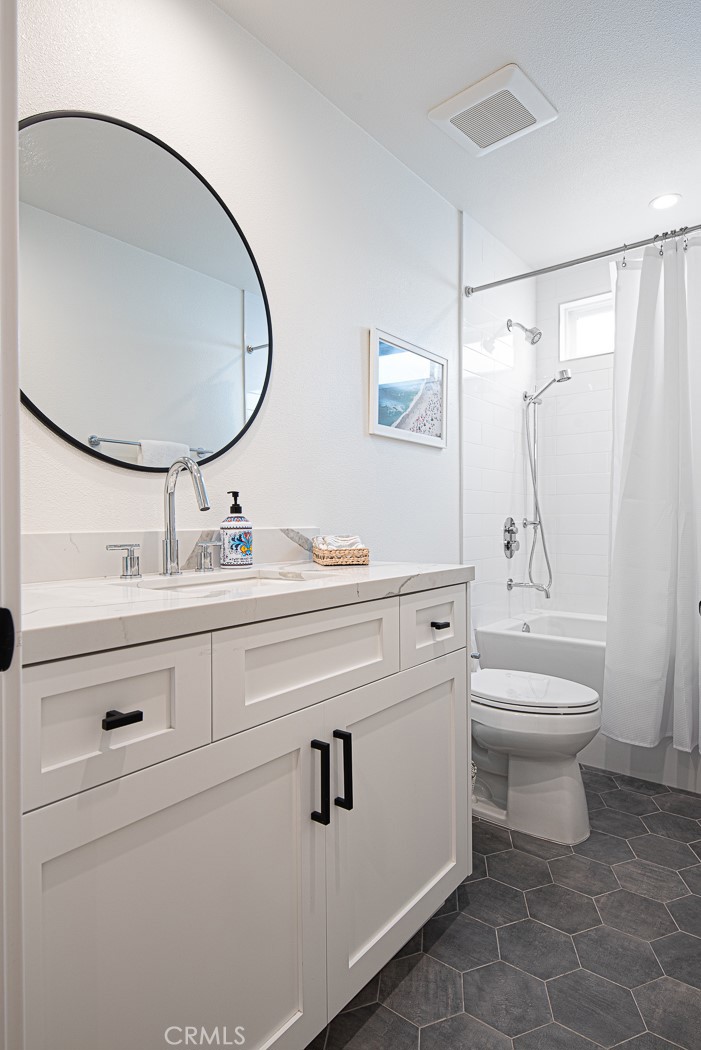 947 Balboa Boulevard W