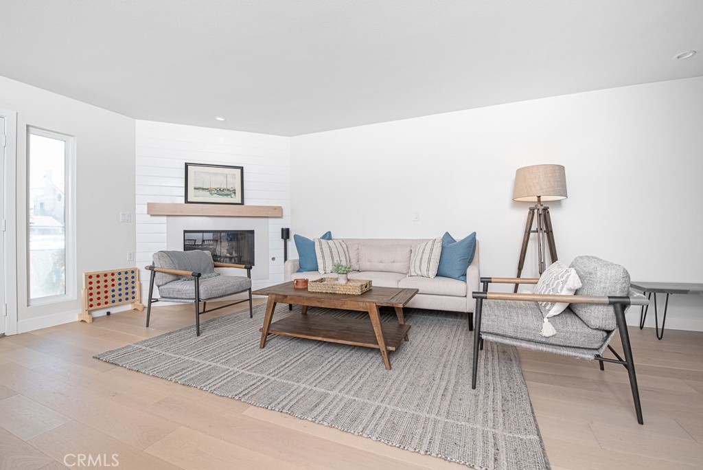 947 Balboa Boulevard W