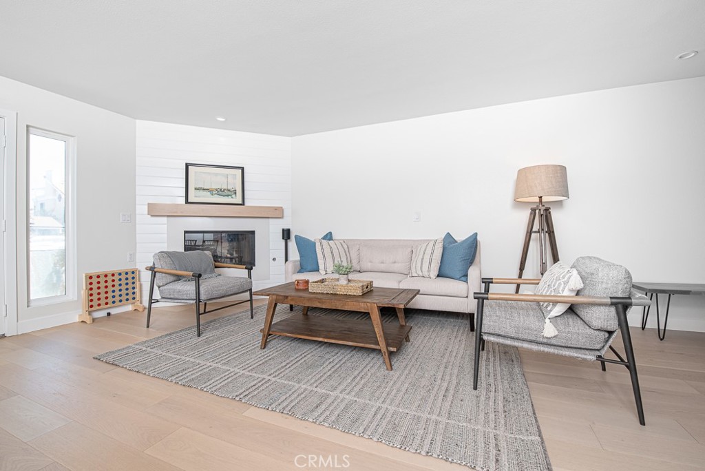 947 Balboa Boulevard W