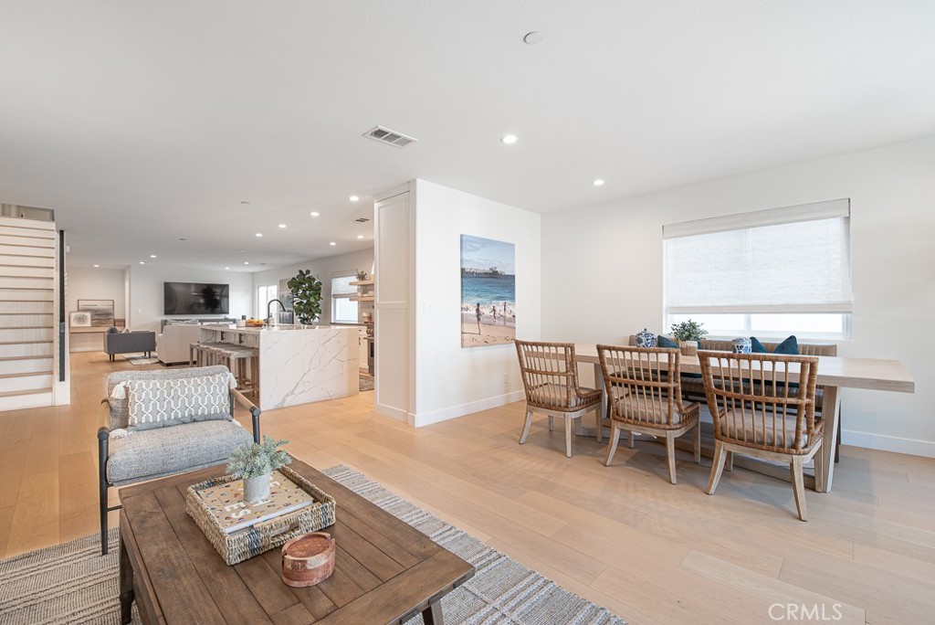 947 Balboa Boulevard W