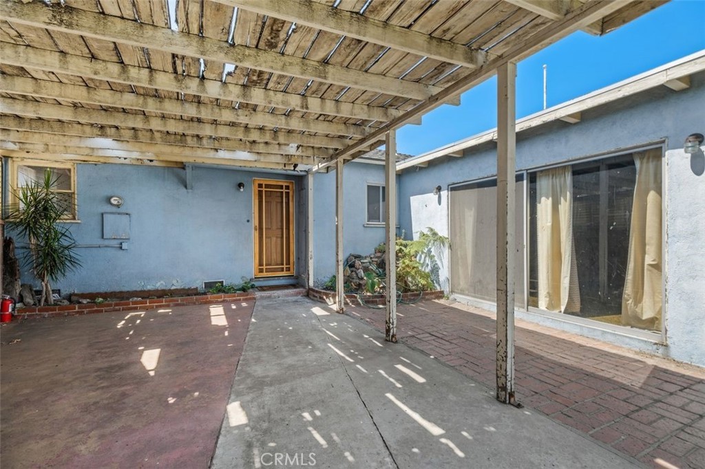 10031 Van Ruiten Street