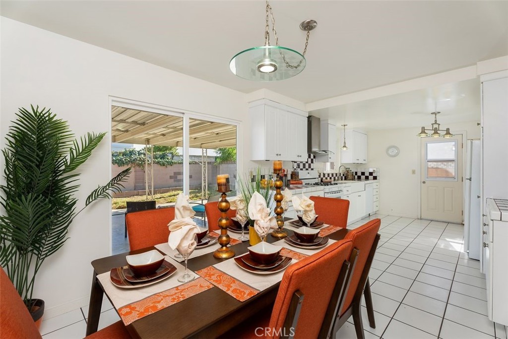 15752 Hummingbird Lane