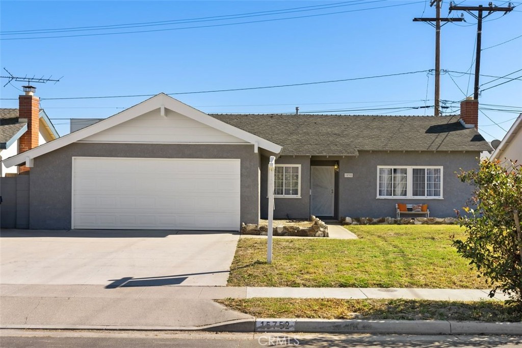 15752 Hummingbird Lane
