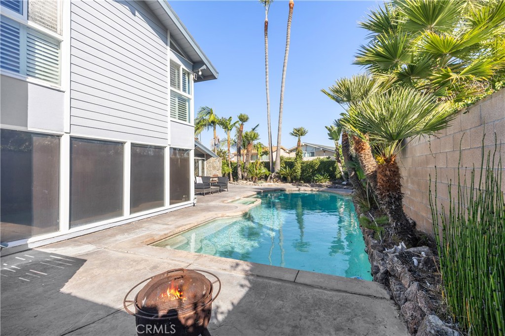 3942 Finisterre Drive