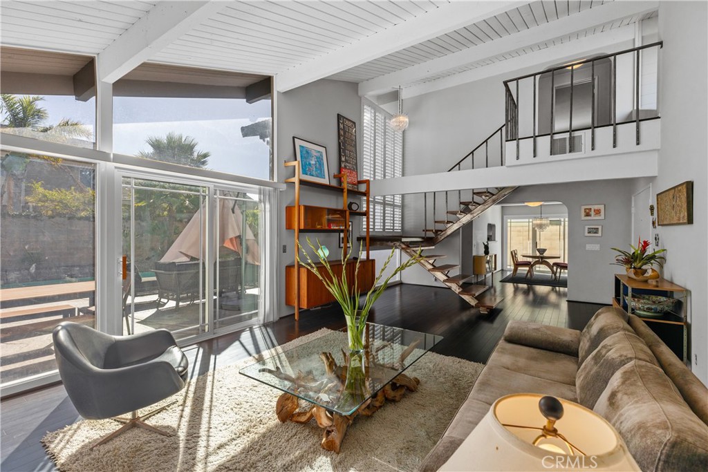 3942 Finisterre Drive