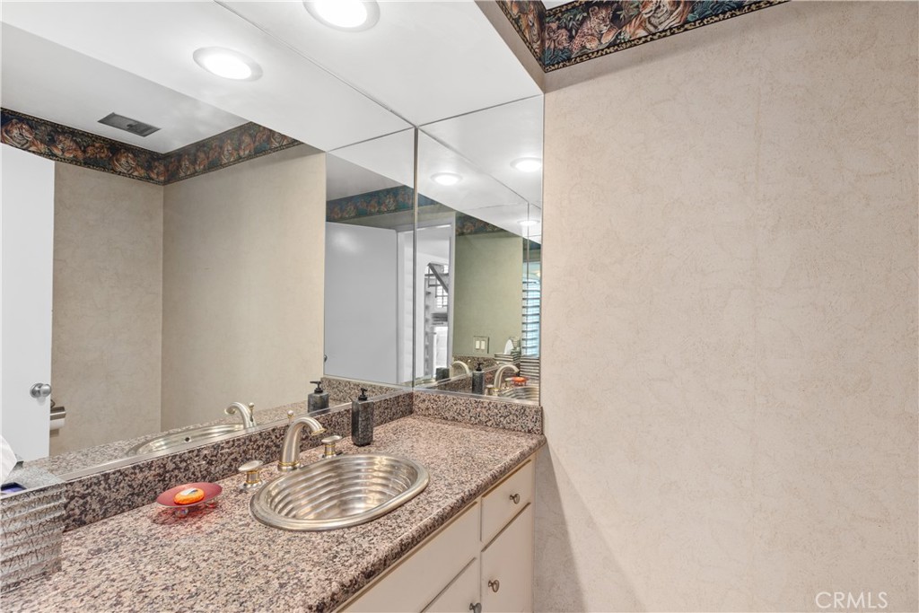 3942 Finisterre Drive