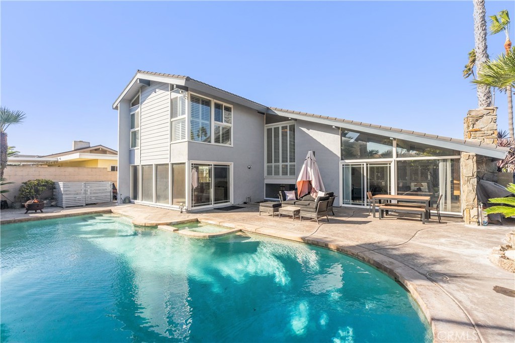 3942 Finisterre Drive