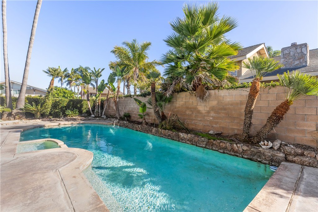 3942 Finisterre Drive