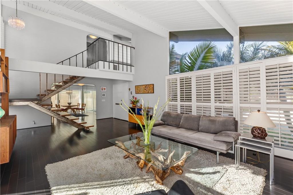 3942 Finisterre Drive