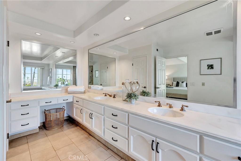 6132 Fernwood Drive