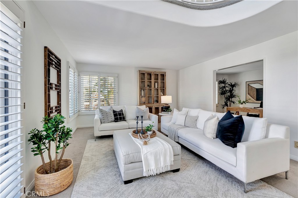 6132 Fernwood Drive