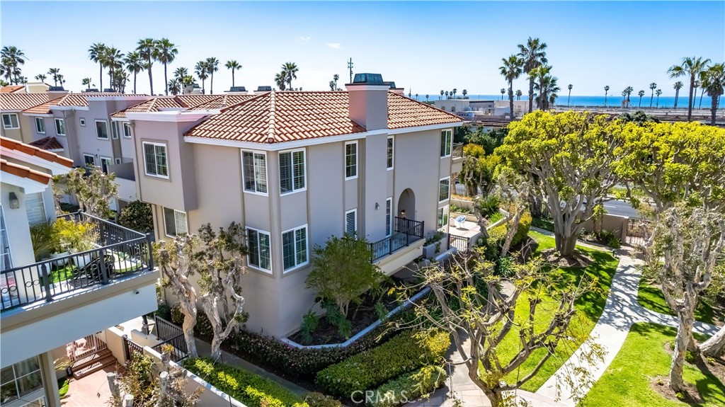 6132 Fernwood Drive