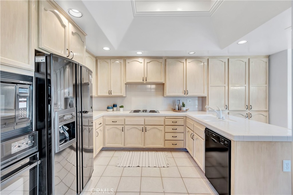 6132 Fernwood Drive