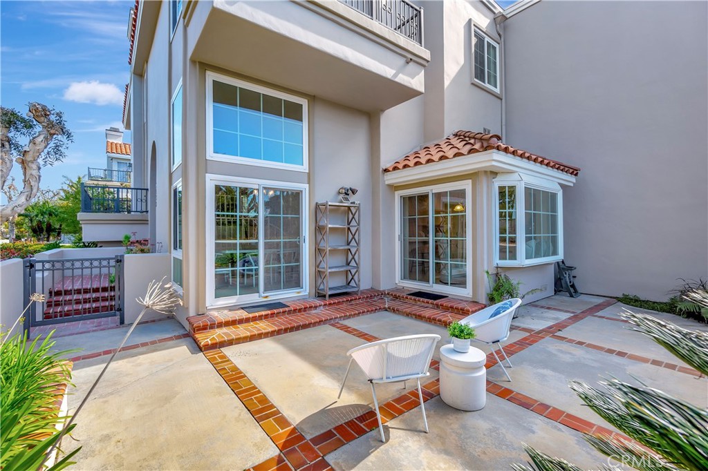 6132 Fernwood Drive