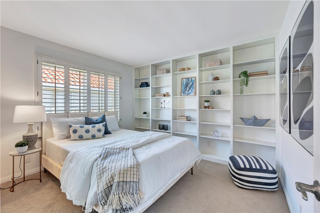 6132 Fernwood Drive