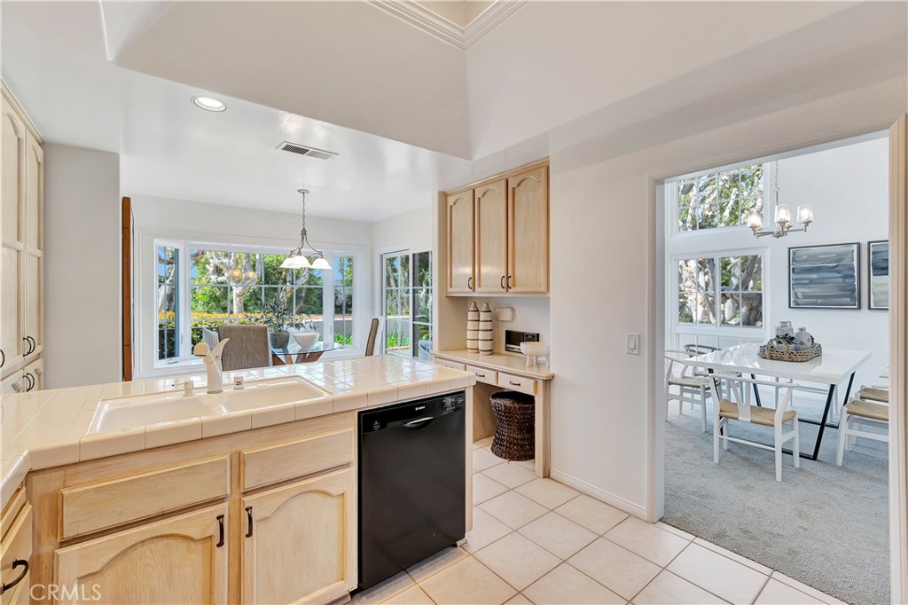 6132 Fernwood Drive
