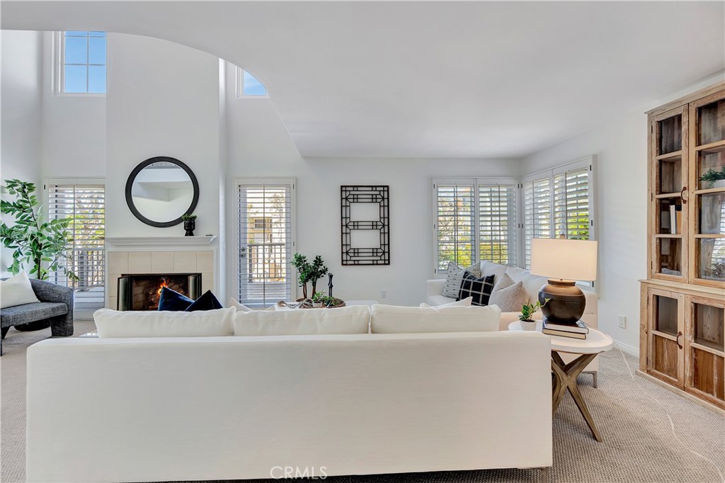 6132 Fernwood Drive